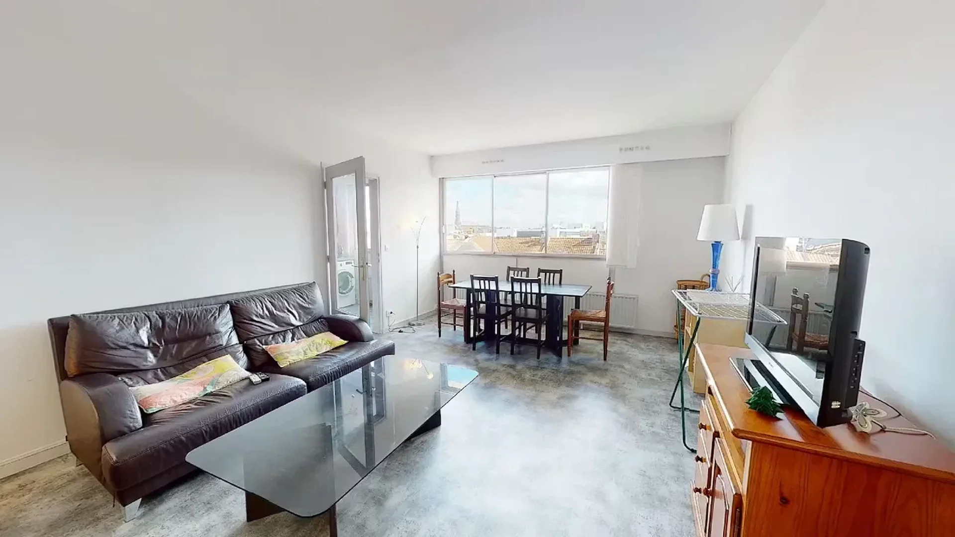 Chambre à louer dans un appartement d'étudiant à , entièrement meublée