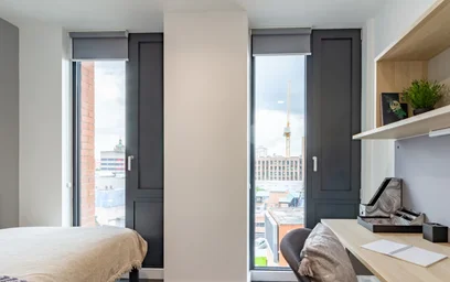 Alojamiento entero en residencia en 123 Huntingdon St, Nottingham NG1 3NG, United Kingdom, imagen 1 de 26