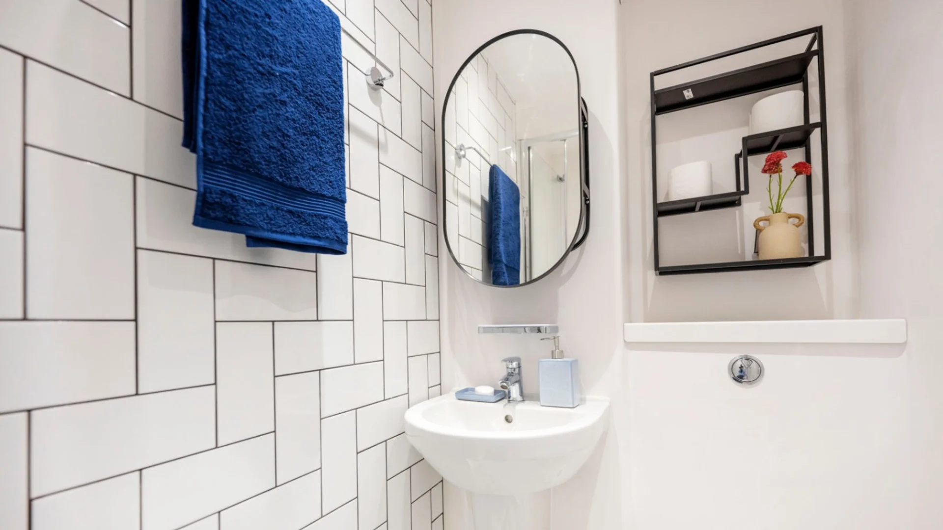 Fully equipped studio flat for students in
