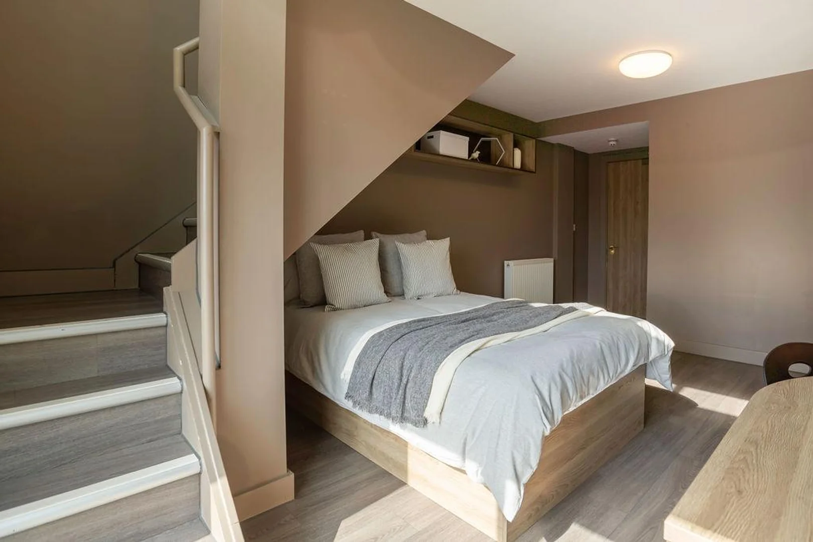 Cozy room for students available in 