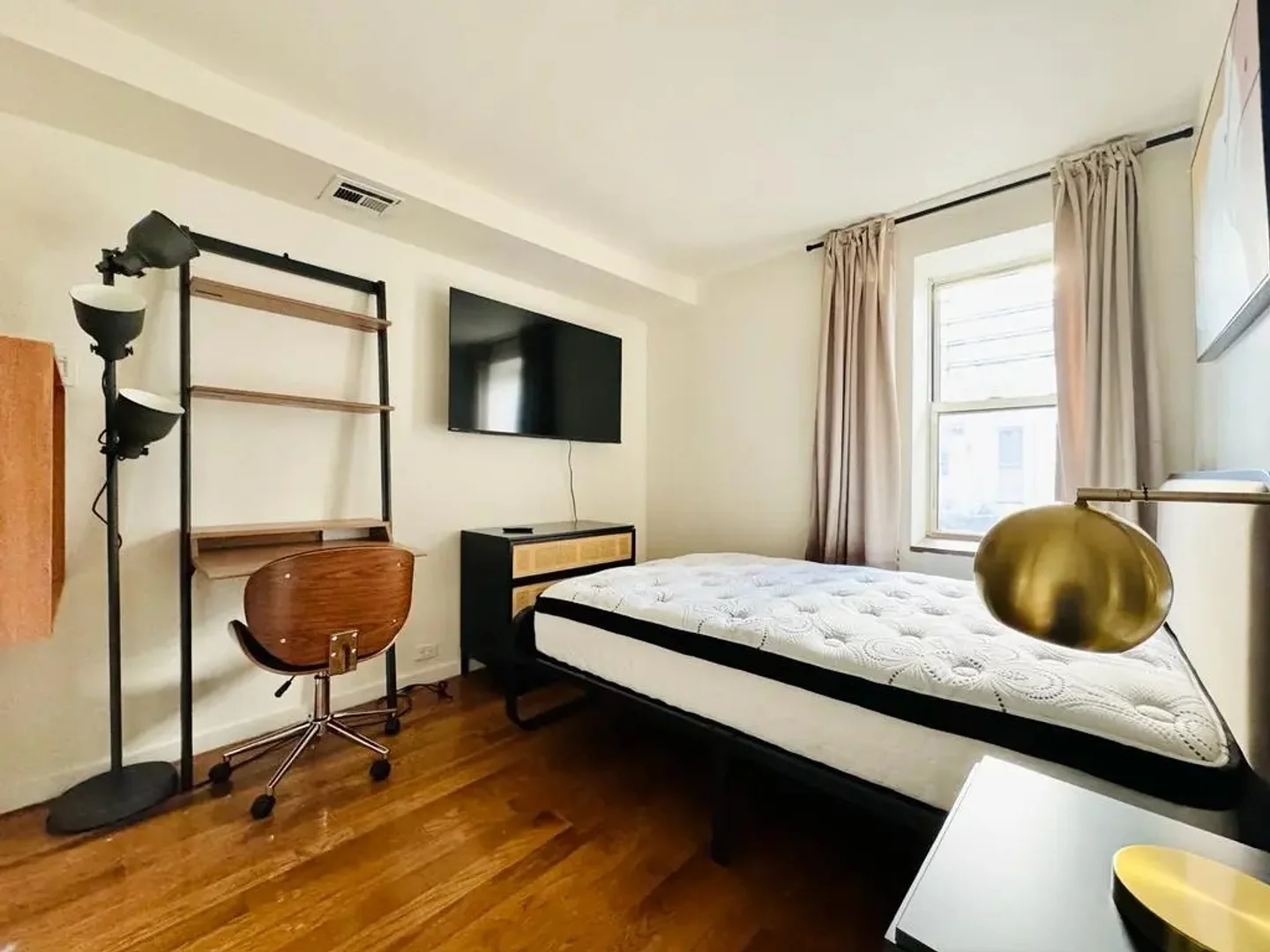 143 North 8th St,  1B, Williamsburg, Brooklyn, NY, 11249