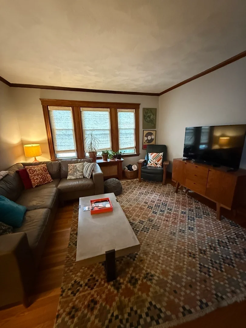 89, Bourne St., Unit 2, Jamaica Plain, Boston, MA, 02130