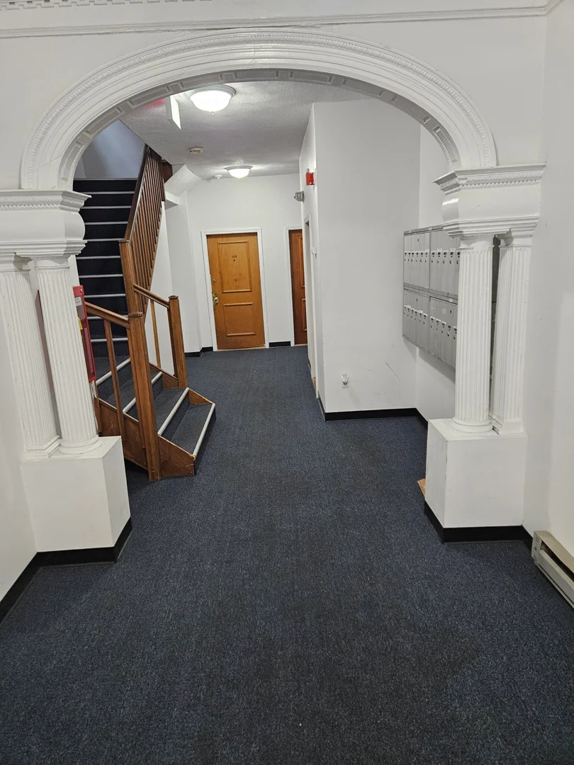 Minimalistisches Studentenstudio in mit effizientem Grundriss