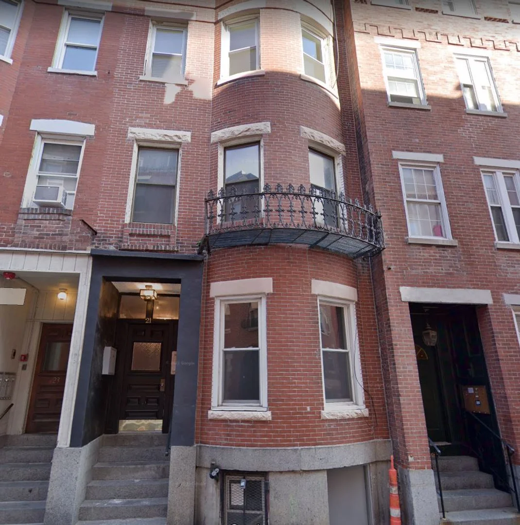 21, Sheafe St., Unit 5, North End, Boston, MA, 02113