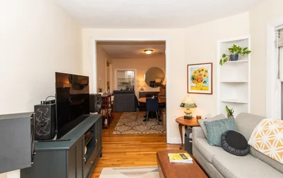 Gesamte Unterkunft im Wohnheim in der 19, Marcella St., Unit 1, Wellington, Cambridge, MA, 02141, bild 3 von 15