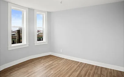 Moderne und helle Wohnung in {area}
