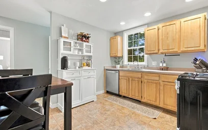 Appartamento intero in residence in 1001, Adams St., Unit 1, Dorchester, Boston, MA, 02122, immagine 11 di 16