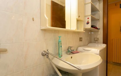 Chambre privée à Via Ruggero Bonghi, image 13 de 14