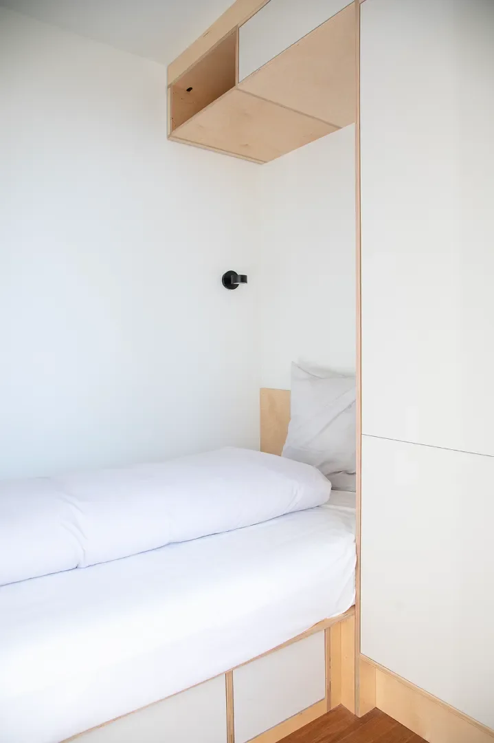 Chambre conviviale pour les étudiants dans  avec des équipements modernes