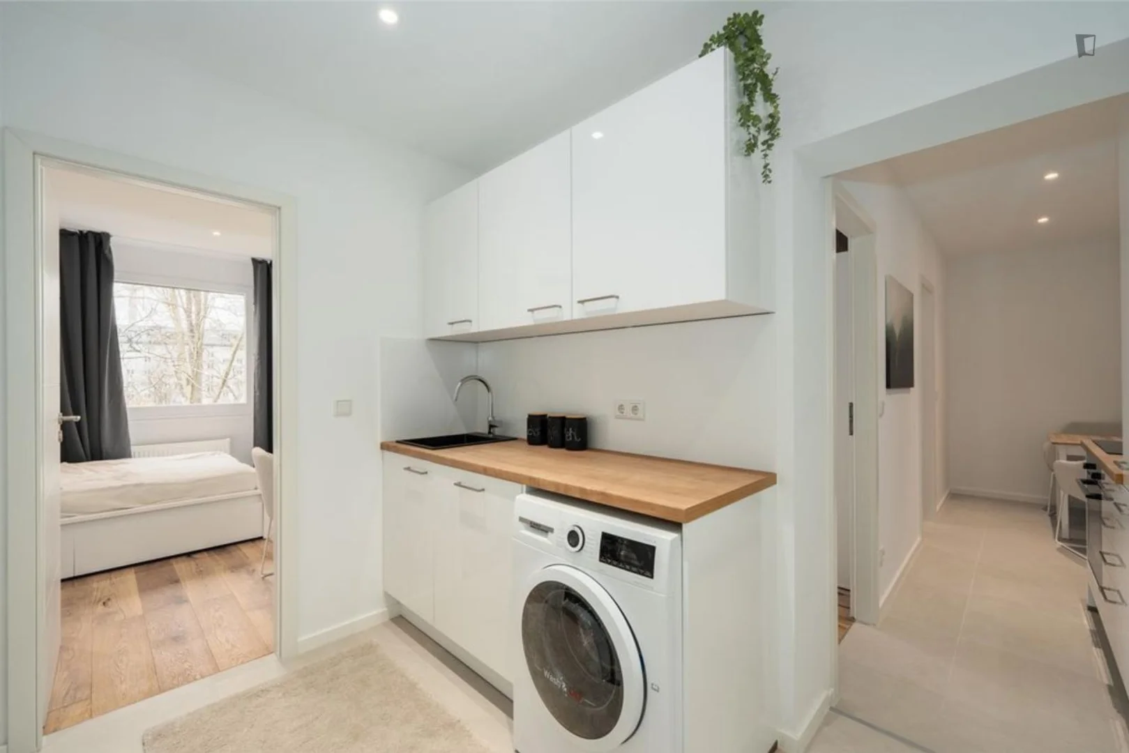 Chambre confortable pour étudiants disponible dans 