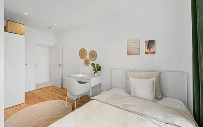 Private room at Elisabethstraße, image 3 of 10