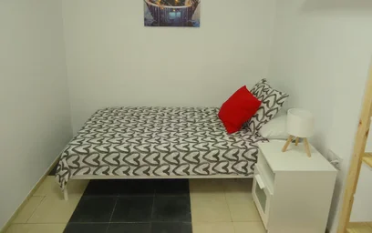 Quarto privado em Calle Maestro Priego López, Poniente Sur, imagem 2 de 10