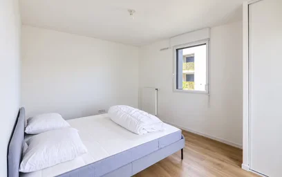 Dairenin tamamı konumu Avenue Montcalm, Hopital, 4 7 görüntüsü