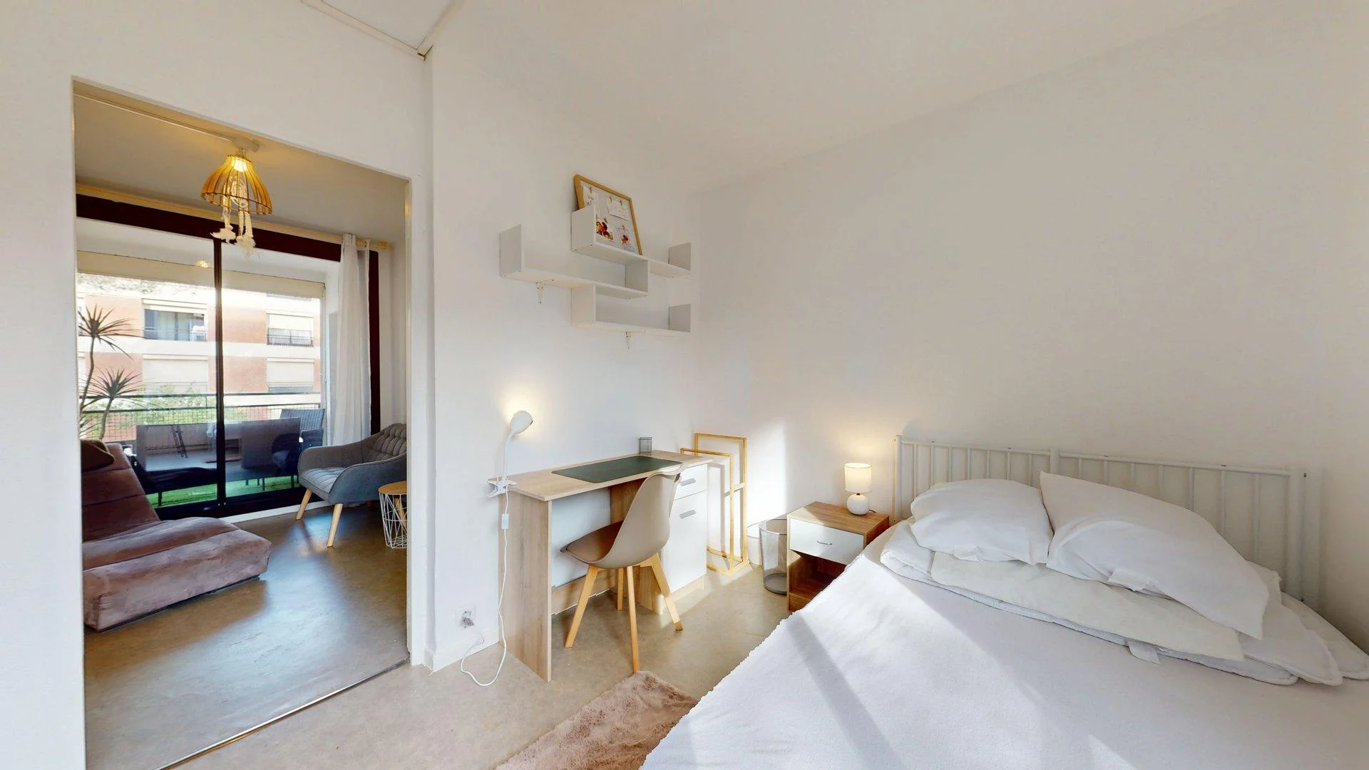 Habitación estudiantil económica cerca del campus en 