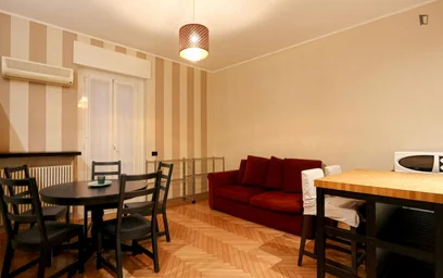 Alojamiento con 3 habitaciones en {area}
