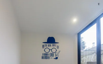 Całe miejsce Rua do Heroísmo, obraz 16 25