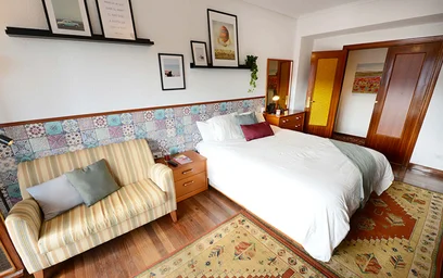 Quarto privado em Amadeo Deprit Kalea, 48006 Bilbo, Bizkaia, Spain, imagem 3 de 16