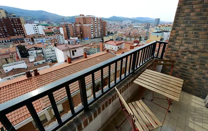Quarto privado em Amadeo Deprit Kalea, 48006 Bilbo, Bizkaia, Spain, imagem 15 de 16