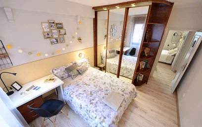 Quarto para alugar com cama de casal em {area}