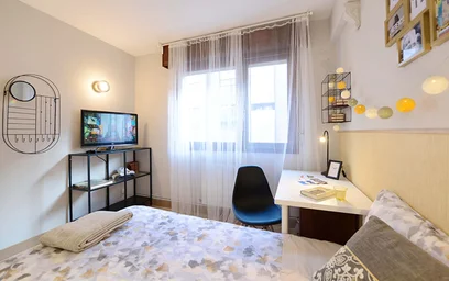 Quarto privado em Ramón y Cajal Etorb., 48014 Bilbo, Bizkaia, Spain, imagem 3 de 18