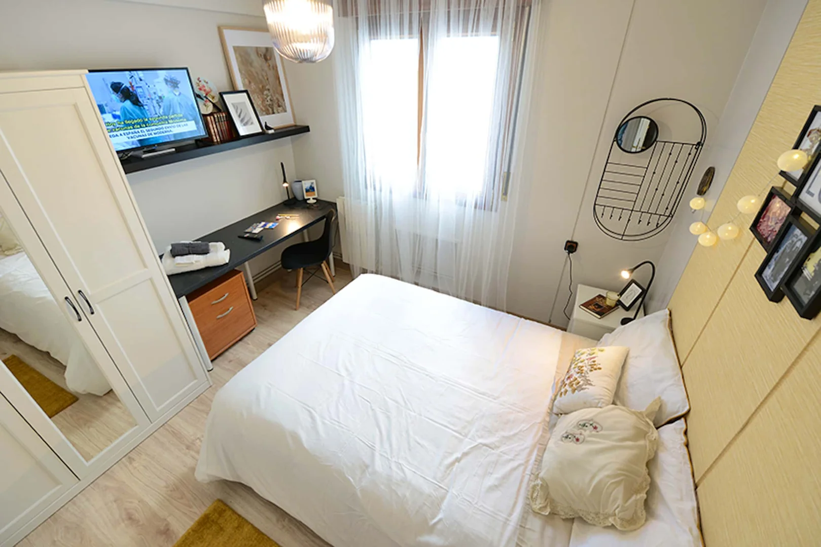 Quarto de estudante económico perto do campus em 