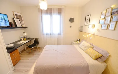 Quarto privado em Ramón y Cajal Etorb., 48014 Bilbo, Bizkaia, Spain, imagem 3 de 19