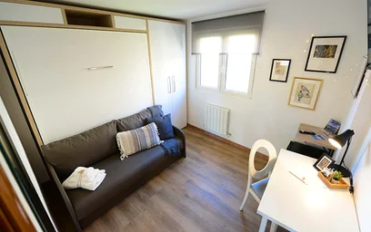 Quarto privado em Zabalbide Kalea, 48006 Bilbo, Bizkaia, Spain, imagem 16 de 21