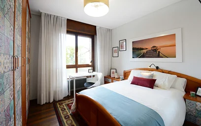 Quarto privado em Amadeo Deprit Kalea, 48006 Bilbo, Bizkaia, Spain, imagem 8 de 14