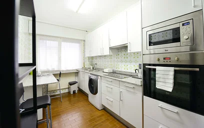 Quarto privado em Aita Esteban Pernet Kalea, 48004 Bilbo, Bizkaia, Spain, imagem 16 de 24
