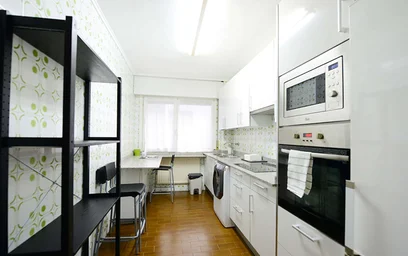 Quarto privado em Aita Esteban Pernet Kalea, 48004 Bilbo, Bizkaia, Spain, imagem 9 de 22