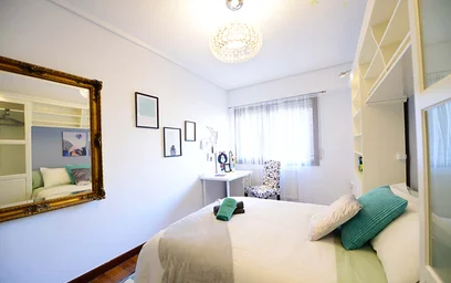 Quarto privado em Aita Esteban Pernet Kalea, 48004 Bilbo, Bizkaia, Spain, imagem 2 de 22