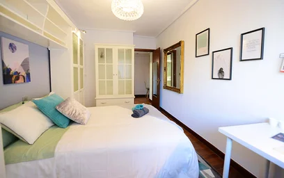 Quarto privado em Aita Esteban Pernet Kalea, 48004 Bilbo, Bizkaia, Spain, imagem 16 de 22
