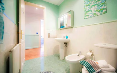 Stanza privata in García Rivero Maisuaren Kalea, 48009 Bilbo, Bizkaia, Spain, immagine 2 di 22