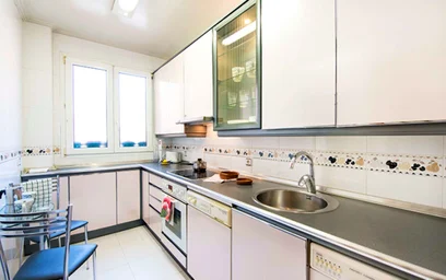 Quarto privado em Elexabarri Kalea, 48002 Bilbo, Bizkaia, Spain, imagem 6 de 17