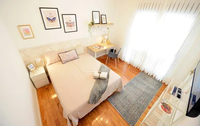 Quarto privado em 48006 Bilbao, Biscay, Spain, imagem 12 de 22