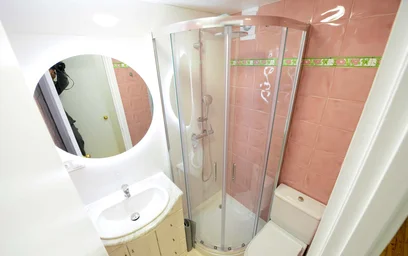 Quarto privado em 48006 Bilbao, Biscay, Spain, imagem 1 de 22