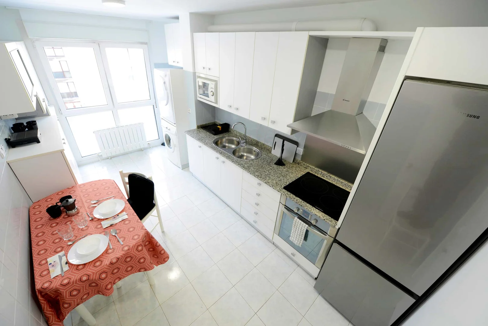 Quarto de estudante económico perto do campus em