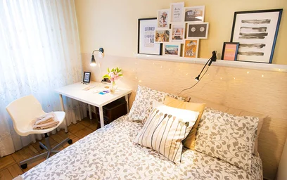 Quarto privado em Elexabarri Kalea, 48002 Bilbo, Bizkaia, Spain, imagem 16 de 16