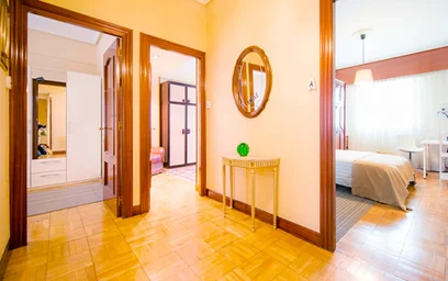 Quarto privado em Elexabarri Kalea, 48002 Bilbo, Bizkaia, Spain, imagem 14 de 16