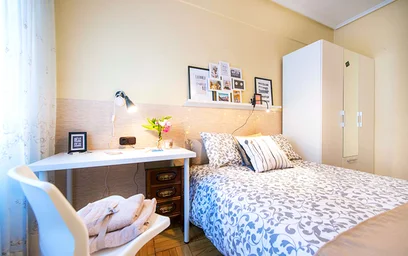 Quarto privado em Elexabarri Kalea, 48002 Bilbo, Bizkaia, Spain, imagem 5 de 16