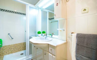 Quarto privado em Elexabarri Kalea, 48002 Bilbo, Bizkaia, Spain, imagem 13 de 16