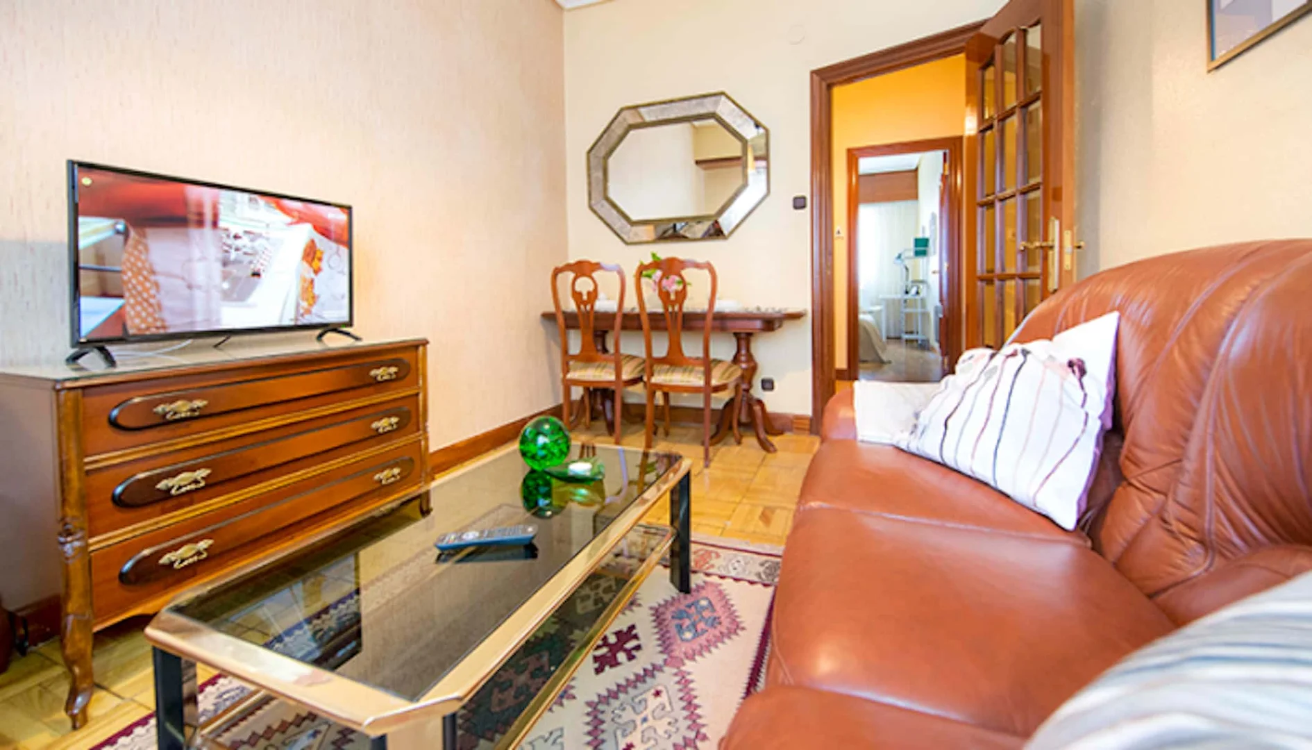 Quarto amigo do estudante em  com comodidades modernas