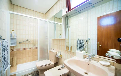 Stanza privata in Unamuno Miguel Plaza, 48006 Bilbo, Bizkaia, Spain, immagine 10 di 19
