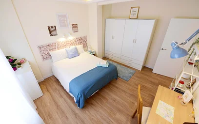 Quarto privado em Calixto Diez K., 48012 Bilbo, Bizkaia, Spain, imagem 15 de 20