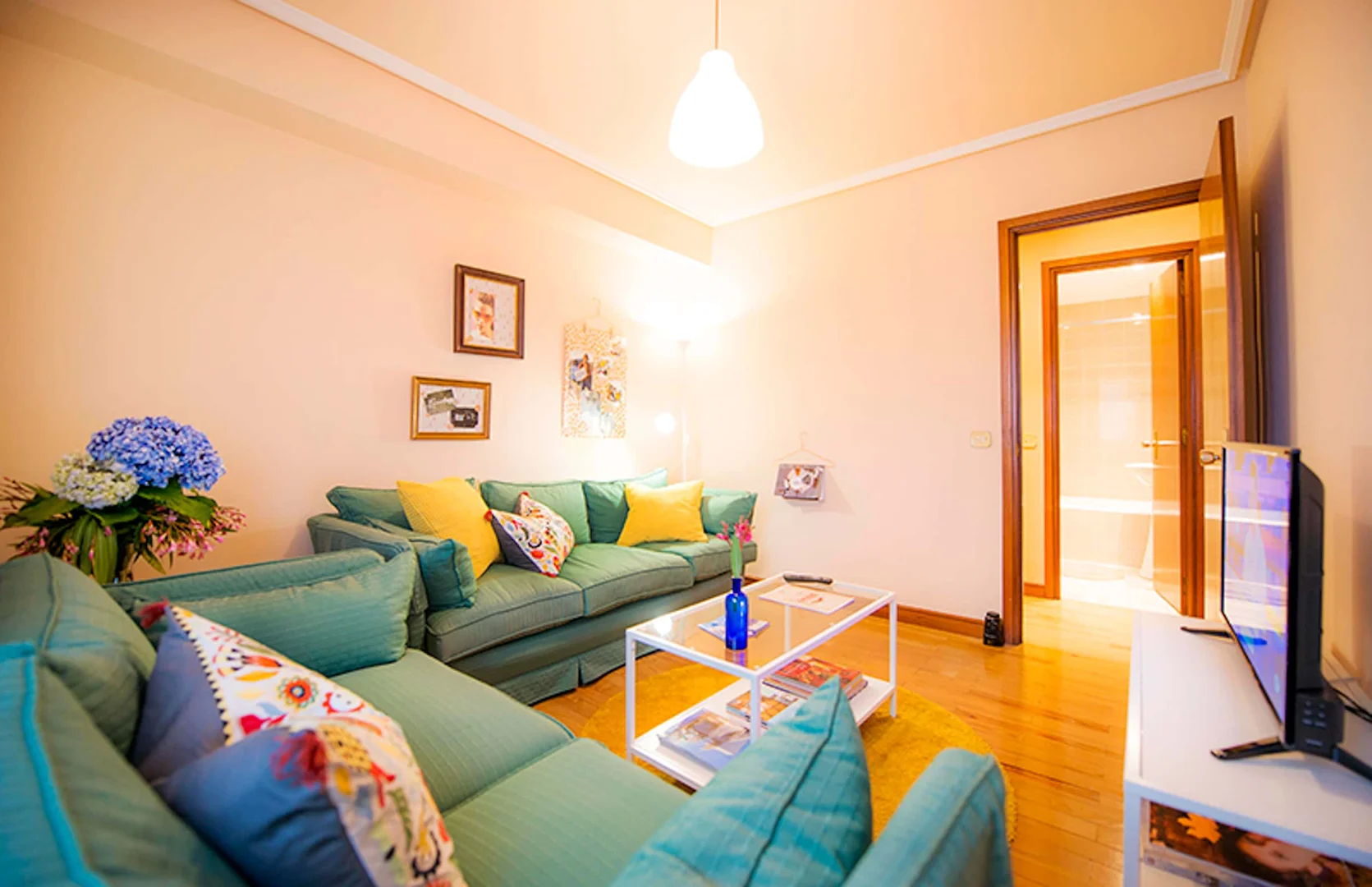 Quarto de estudante funcional perfeito para estudar em