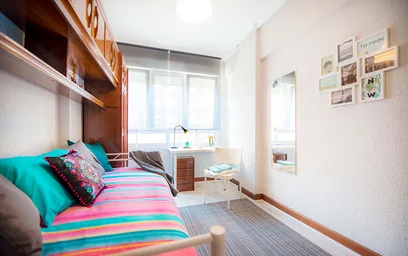 Quarto privado em Maurice Ravel Etorb., 48007 Bilbo, Bizkaia, Spain, imagem 14 de 20