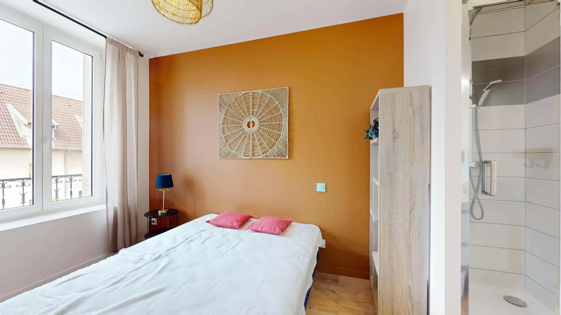 Habitación en apartamento estudiantil en alquiler en , completamente amueblado