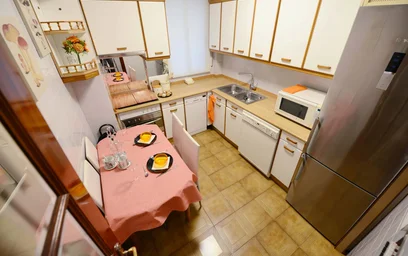 Quarto privado em Fika Kalea, 48006 Bilbo, Bizkaia, Spain, imagem 15 de 22