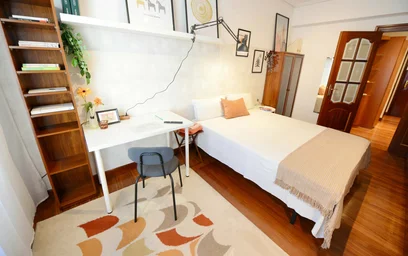 Quarto privado em Fika Kalea, 48006 Bilbo, Bizkaia, Spain, imagem 8 de 22