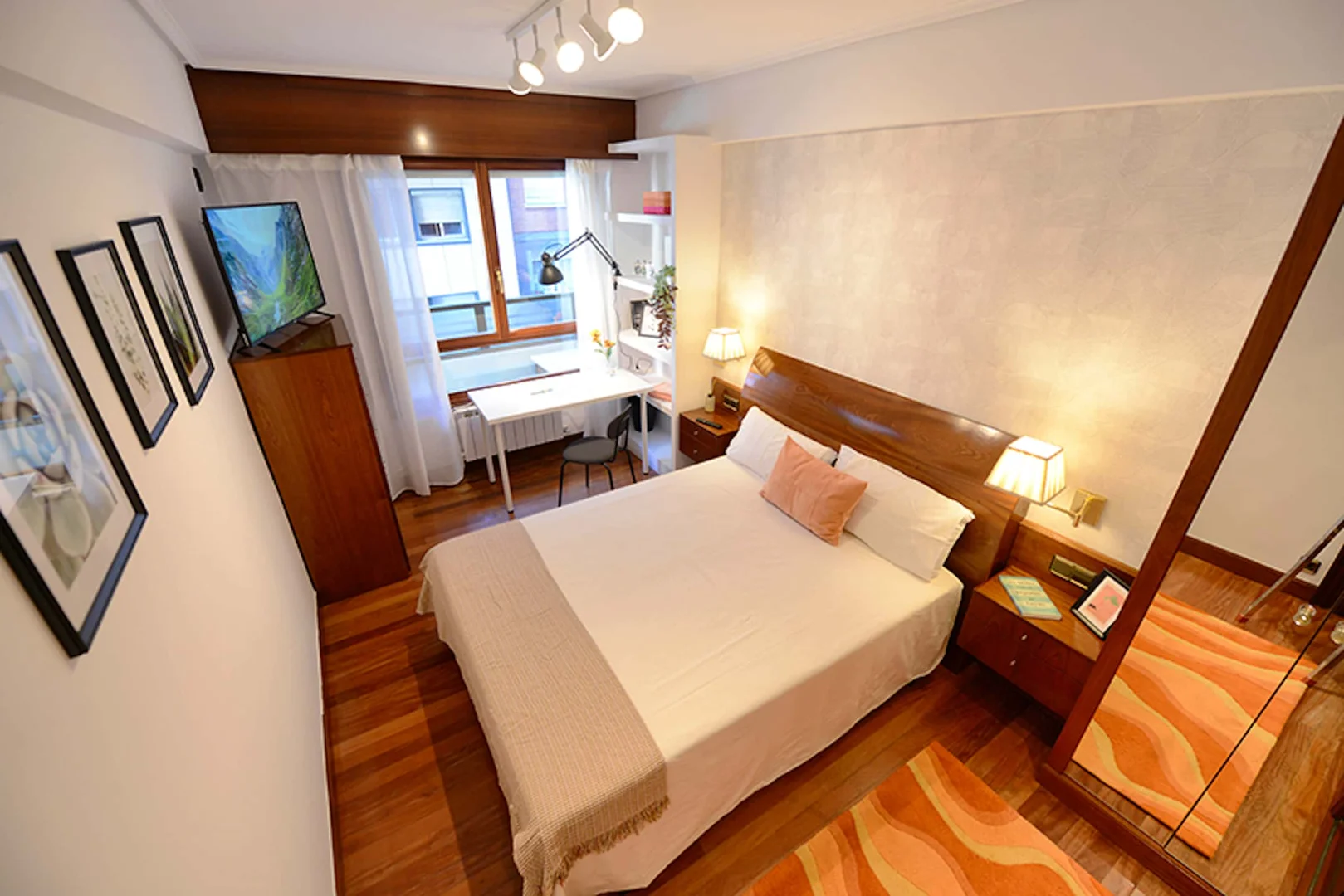 Quarto de estudante económico com localização conveniente em